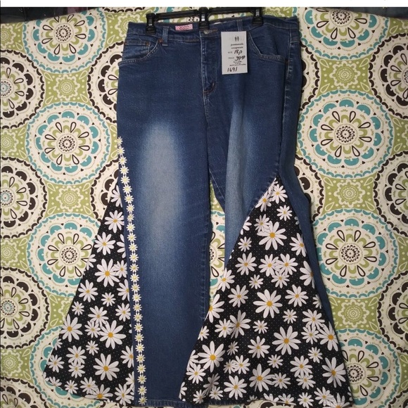 Here are the jeans. - Picture 9 of 16